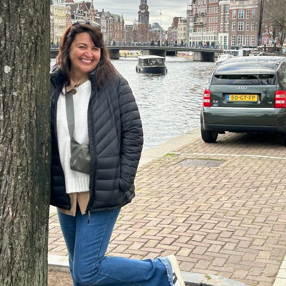 Meet your Posher, Allison - Picture 1 of 1